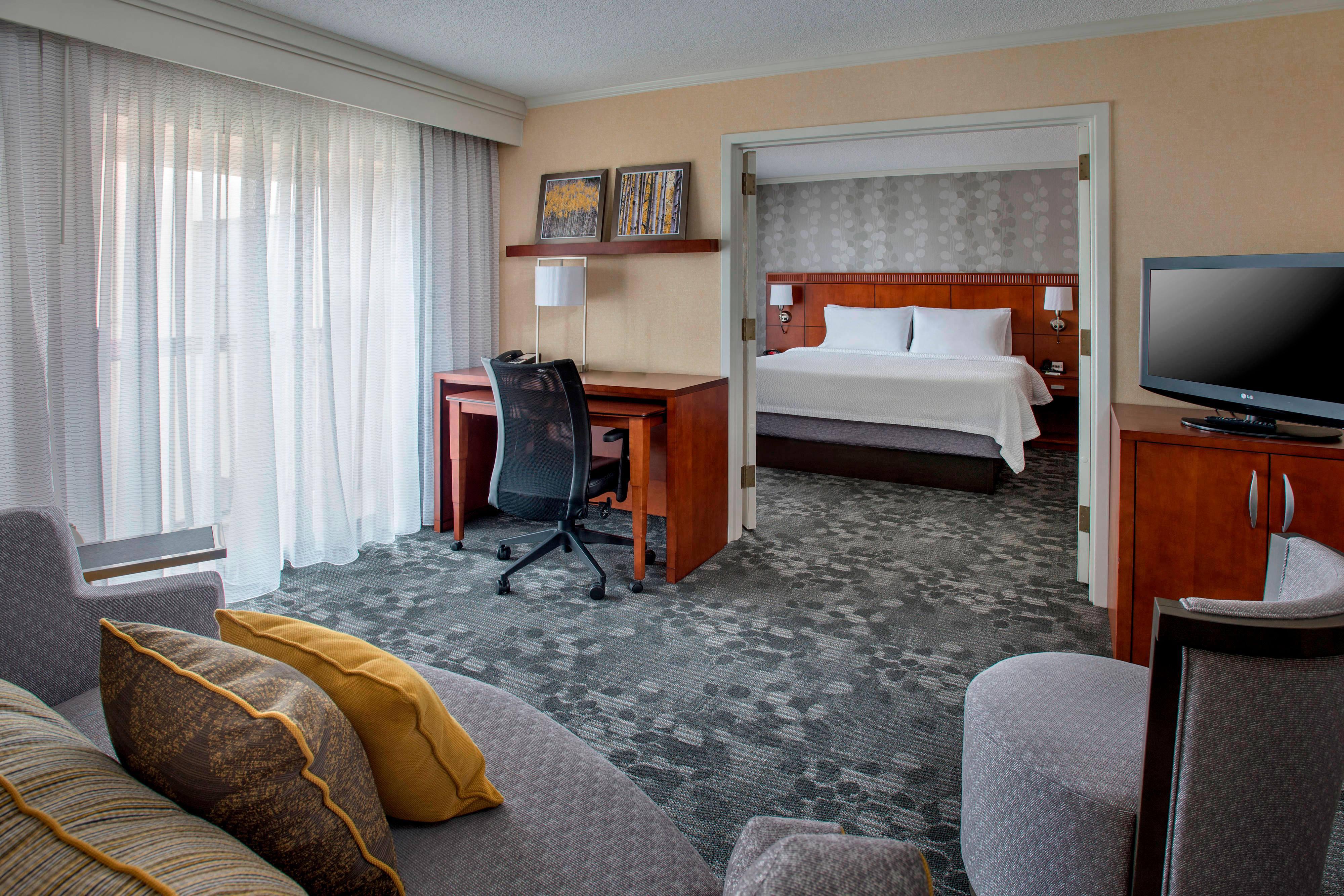 Отель Sonesta Select Philadelphia Airport Экстерьер фото