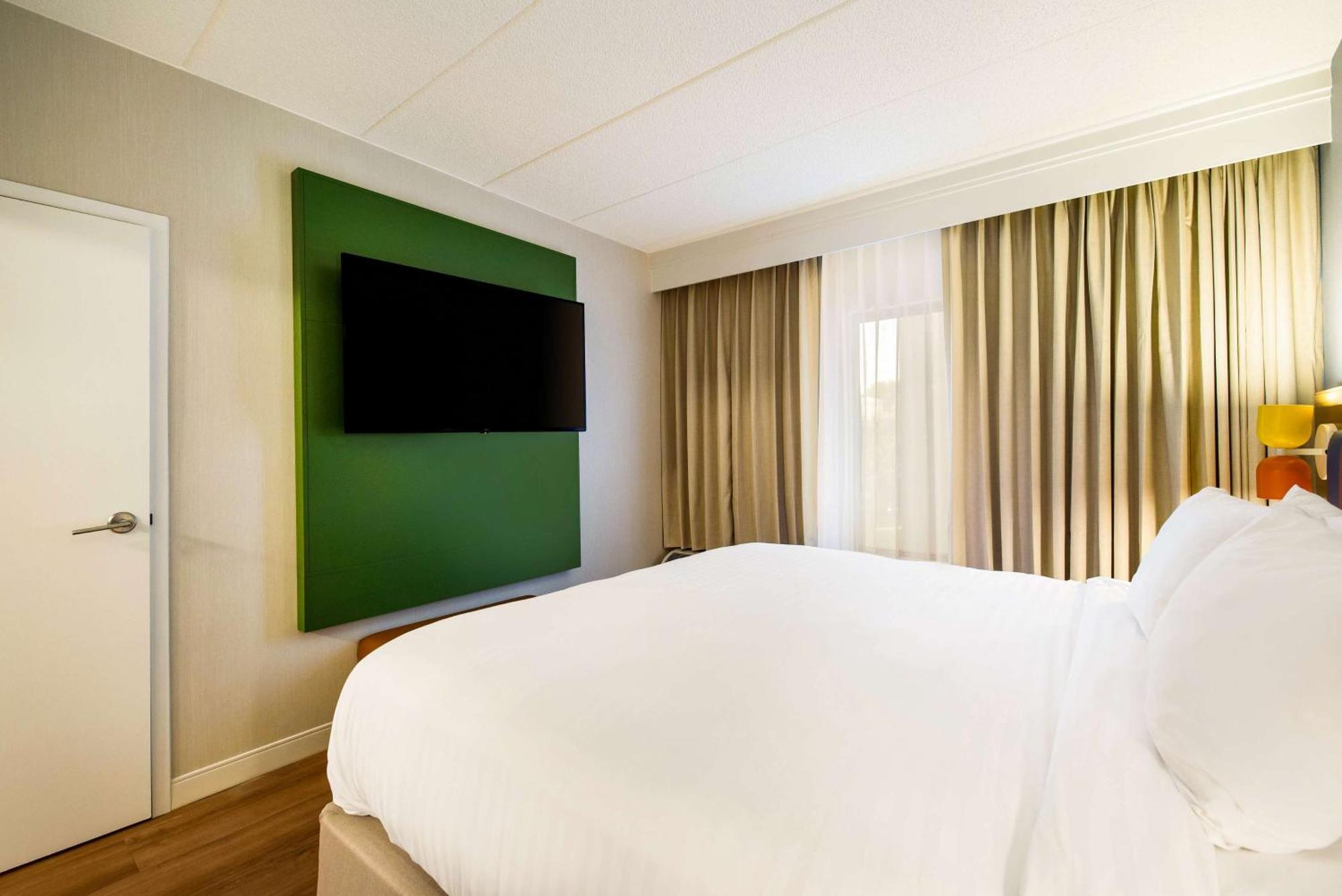 Отель Sonesta Select Philadelphia Airport Экстерьер фото