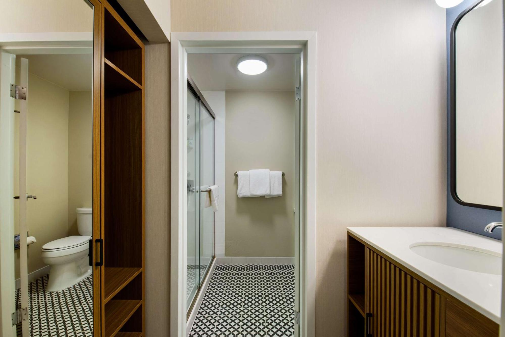 Отель Sonesta Select Philadelphia Airport Экстерьер фото