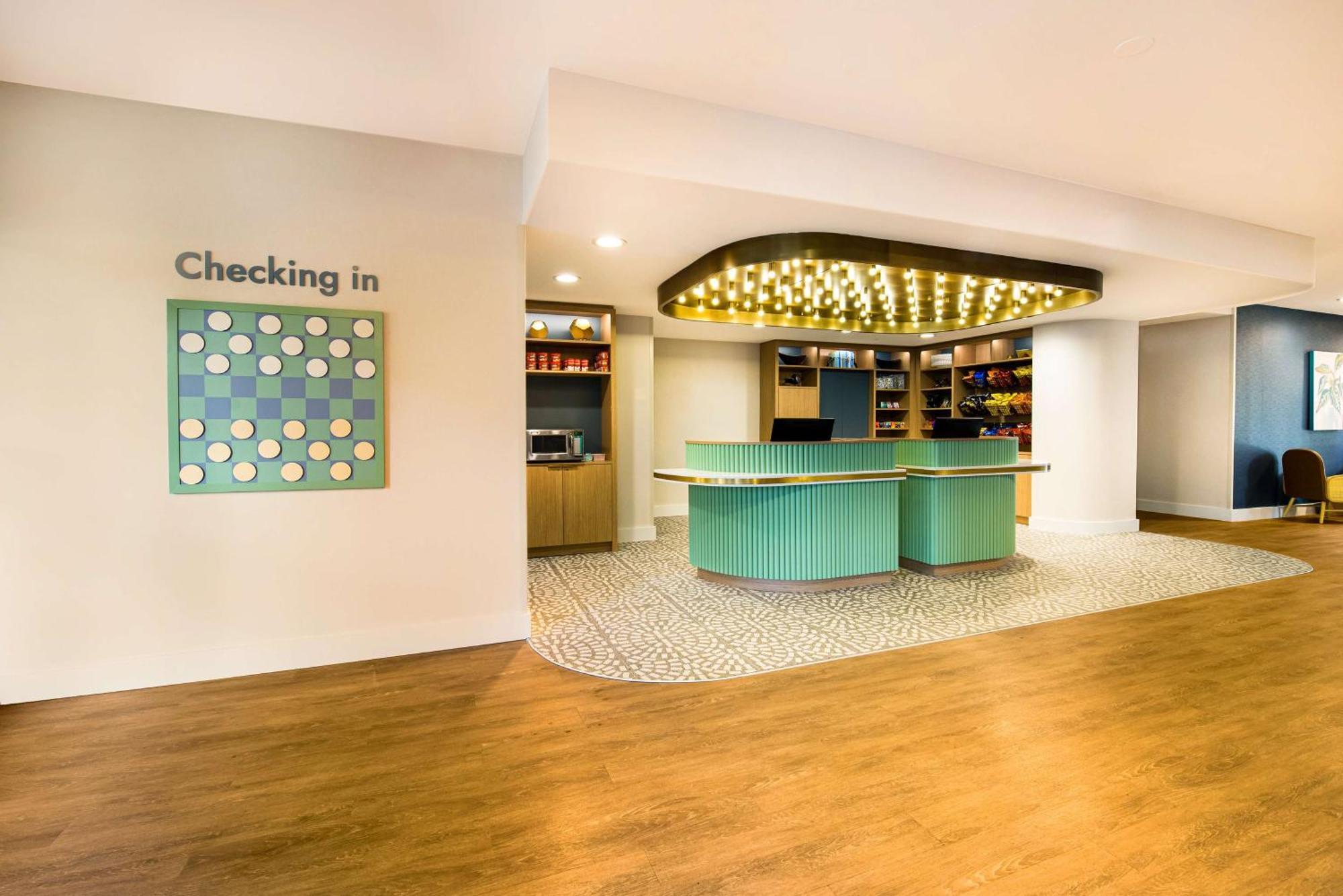 Отель Sonesta Select Philadelphia Airport Экстерьер фото