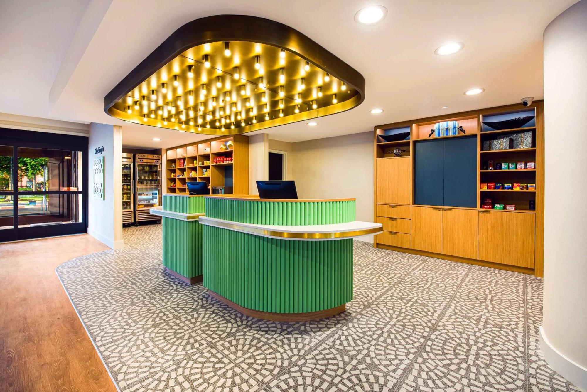 Отель Sonesta Select Philadelphia Airport Экстерьер фото